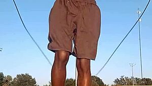 taste the air while working out solo 😏