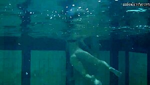 Bouncing tits on lesbians Katka and Barbara underwater