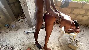 Ostry szybki numerek z owłosioną inżynierką na pieska