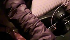 도로 데려온 낯선 여자가 나 자지 빨아줌