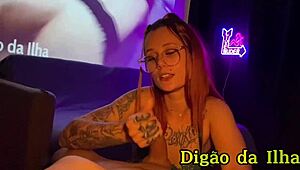 Nerdy girl with a sexy ass gets fucked and squirts