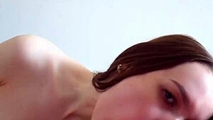 Skinny wife gives morning blowjob for a great start
