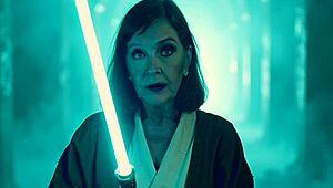 Granny Leia sucks Han Solo while stroking herself solo