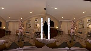Naughty America bionda petite Anna Claire Clouds scopa in VR