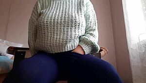 職場オフィスでスリル満点の危険オナニー