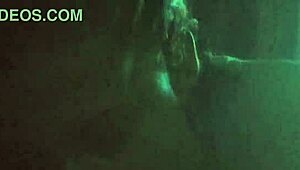 أنا بنت حمراء أعبد الزب الأسود الكبير وأمصه كله بعمق