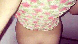 mis amigos cogiendo y yo en el baño con morrita enfiestada!