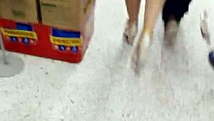 Colombian beauty showcases her vibrant culture