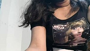 Indian Girl's Passionate Live Sex