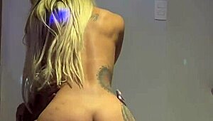 mc fucks naughty blonde in motel party