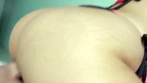 Luna Ferrari ležerno jaha tiča sestrinega moža v tem brezplačnem amaterskem videu