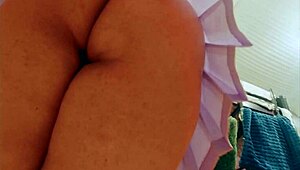 Latina Student Shows Big Ass in Pink Skirt for Voyeur Watching by Men 😈