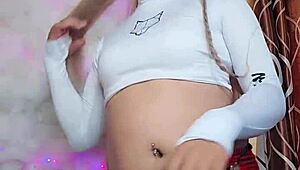 rica blanca transexual jalando polla crossdressing