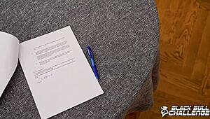 Mia Brown, siap buat BBC di casting strip ini?