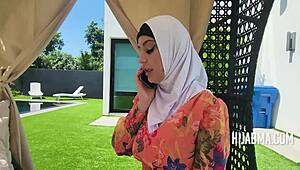 Girlsway besties caught by stepmoms scissoring