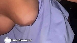 Era Só Uma Carona, Mas a Asiática Gostosa Fode Sem Camisinha com Uber Safado