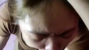 Friend's wife strokes my dick sensually 😍