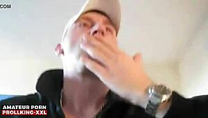 Prollking xxl jerks off in sneakers and socks 😏