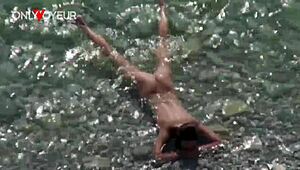 Exhibitionist wife gets fucked on a public beach