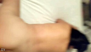 Miluju divoký noci s mojí milfkovou přítelkyní