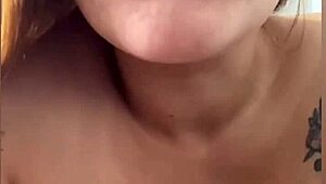 exhibitionist girl masturbates and flashes