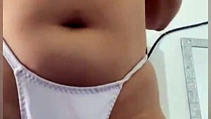 exhibitionist girl masturbates and flashes