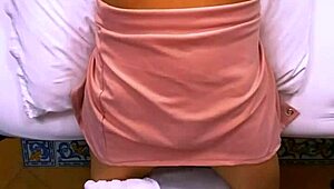 Studenten inviterte stemor til rommet sitt. Ting ble hete fort!