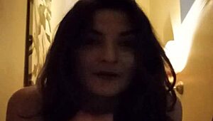 mollyjanexxx shares her big natural tits in an emotional backstage update