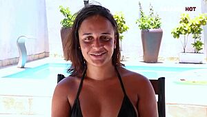 Interview With The Moment's Newbie - Maya Pimentinha