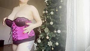 Pussy Lips Tease with Bouncing Big Natural Tits on Display