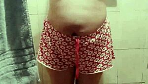 Auroraestelar Flashing and Masturbating During Her Bath