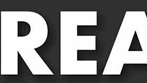 Сексуальная русская Ариадна принимает два хуя в жопу в дикой гангбанг-минетке