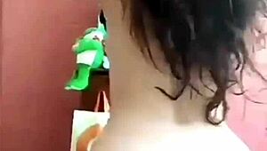 novinha dançando pelada quem é essa delícia