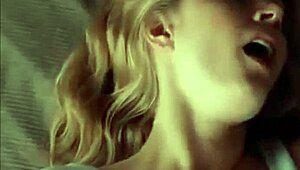 Beijo lésbico quente em cena de filme desperta curiosidade