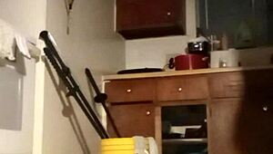 Amateurs Pump Up To Music In Intense Workout!