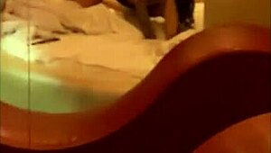 Λατρεύω να νοικιάζω ξενοδοχείο για γαμήσι όλη νύχτα με εσώρουχα