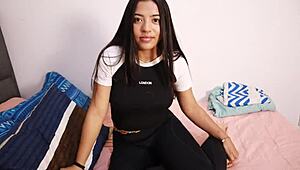 Min latina nabo tar lasten min i hennes trange creampie-debut