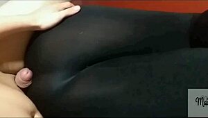 Latina MILF in Tight Leggings Lets Me Film Her Juicy Ass After Sleepover