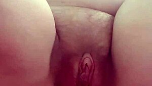 Pregnant Babe Explores Her Pussy In Fetish Session