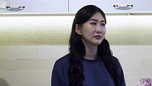 เลขานุการสาวเอเชียโด่ในบรรยากาศเกาหลีอ่อนโยน