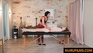 Client cheers up bored masseuse