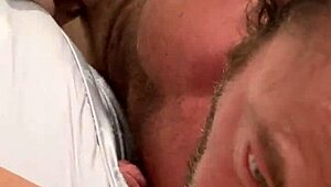 Emma Hix and Brad Newman in steamy romantic oral! 😍