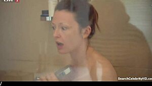 Hey, isn’t that Louise Meritz topless in Ditte Louise S01E01?