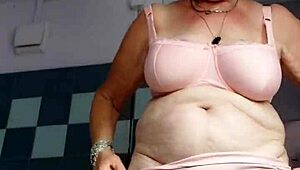 Баба, ъх, чука космата путка, нали знаеш