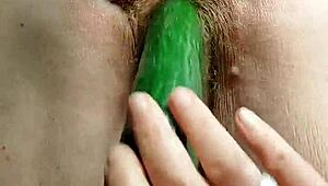 Баба, ъх, чука космата путка, нали знаеш