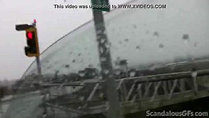 Teen hottie undresses and fingers herself in car