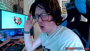 Nerdy guy from Leeds devours a fresh pussy of a newcomer