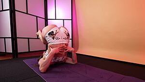 Hannahjames710 does a yoga workout in hot pants