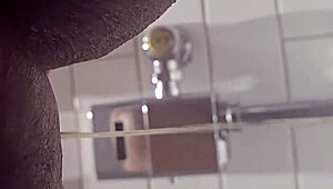 Ej, samo piškim na odmorištu I-95 jug... ludo mesto! 🚽