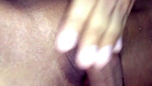 amateur girl with tight shaved pussy receives creampie